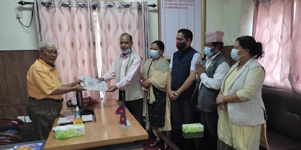 लुम्बिनीका मुख्यमन्त्री शंकर पोखरेलविरुद्ध दर्ता भएको अविश्वास प्रस्ताव प्रदेश प्रमुखसमक्ष बुझाइयो