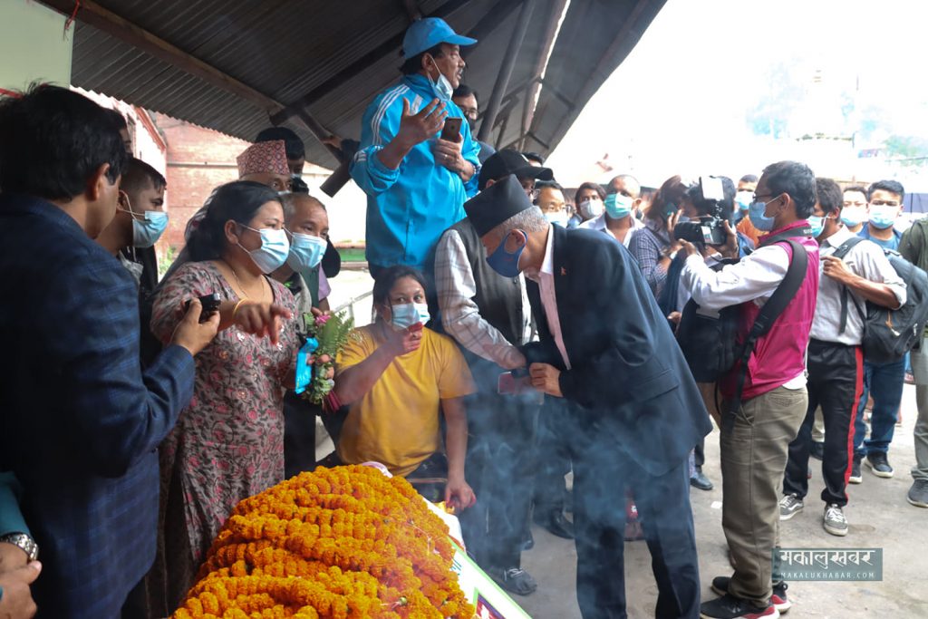 रहेनन लोकप्रीय गायक जेबी टुहुरे