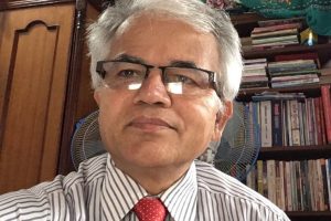 साताको तीन कविता – कवि कृष्ण धरावासी
