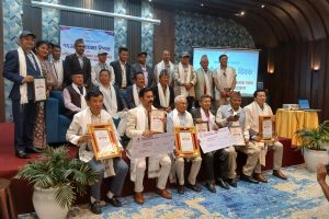 गीतकार सङ्घको १६औं वार्षिकोत्सवमा दिलिप योञ्जनसहित आधा दर्जन स्रष्टा सम्मानित