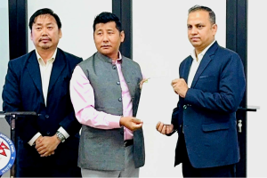 माननीय सांसद मनिष झालाई जनजाती महासंघ अमेरिकाले ग्यापन पत्र बुझायो